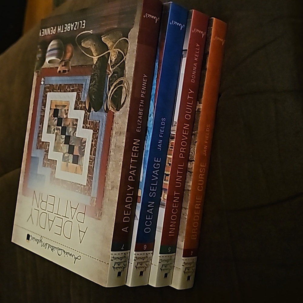 4 Annie's Quilted Mysteries books